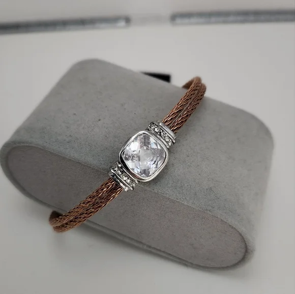 ♡ Guess Cubic Zirconia Cable Braclet in Bronze color - Picture 2 of 5